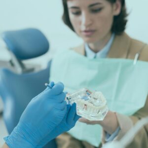 A patient choosing a cosmetic dentist in Istanbul.